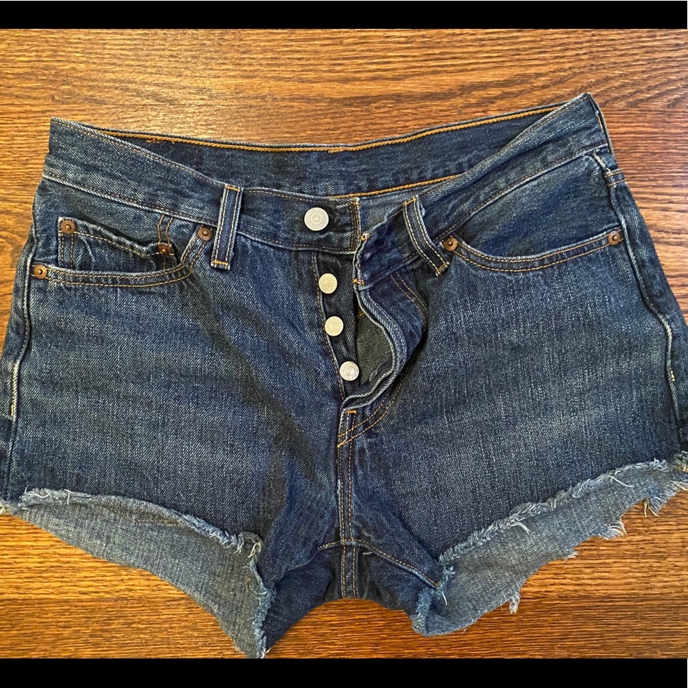 Levi’s 501 Cut Off Shorts